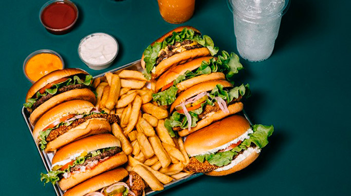 Lækre burger og pomfritter fra The Burger Concept i Kolding Storcenter 